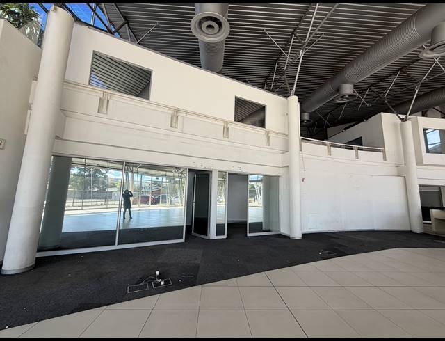 1,840.80M² SHOWROOM TO LET IN BRUMA